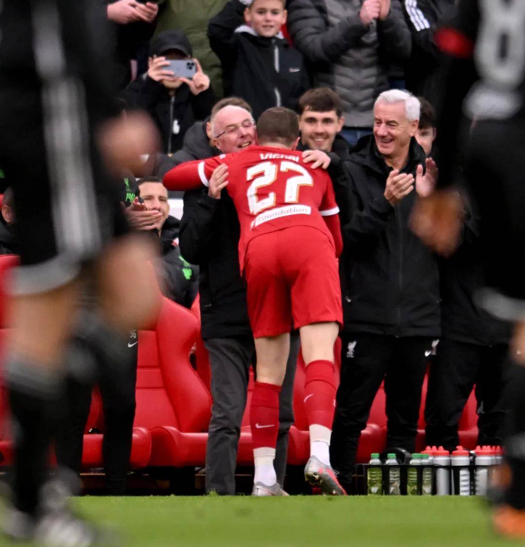 开云官网入口-森林狼惨遭东契奇绝杀